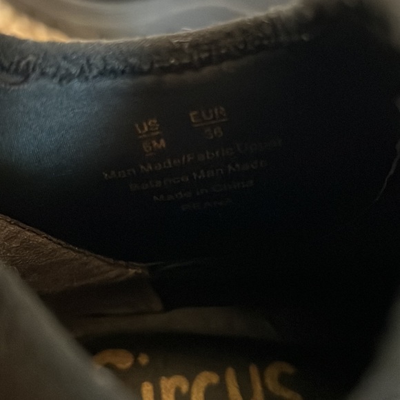 Circus by Sam Edelman Chelsea Ankle Boots - Picture 6 of 6